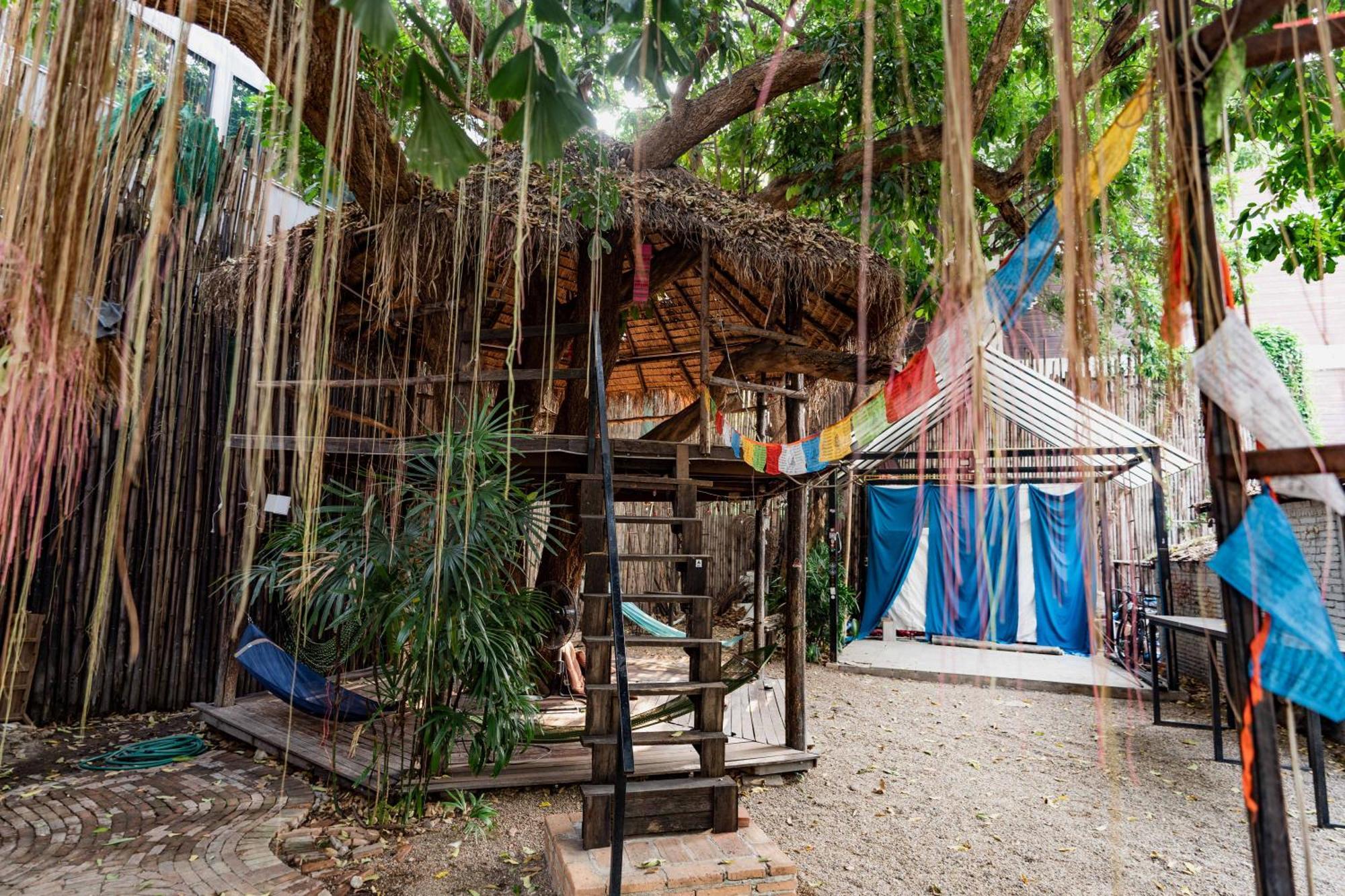 Mammoth Boutique Hotel Chiang Mai Exteriör bild